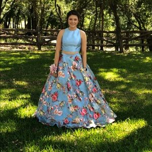 Meet your Posher, Claire